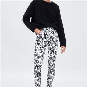 NWT Zara Skinny Jeans Zebra Print
